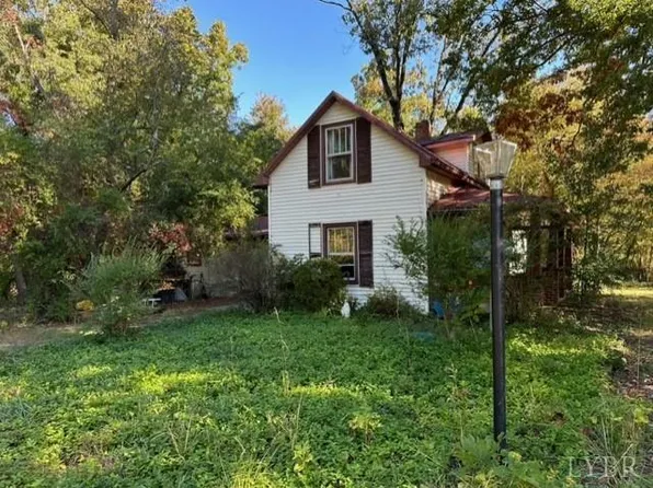 642 Riverview Dr, Altavista, VA 24517