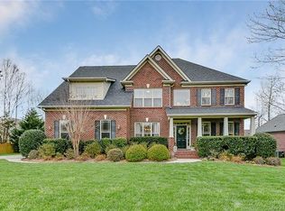236 Limerick Dr, Matthews, NC 28104