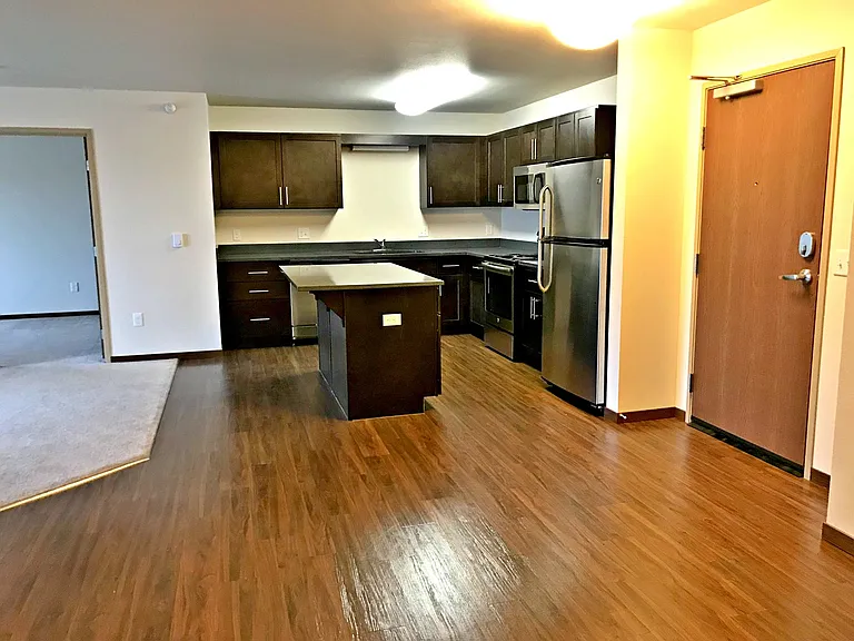 1406 N Main St — Photo 15