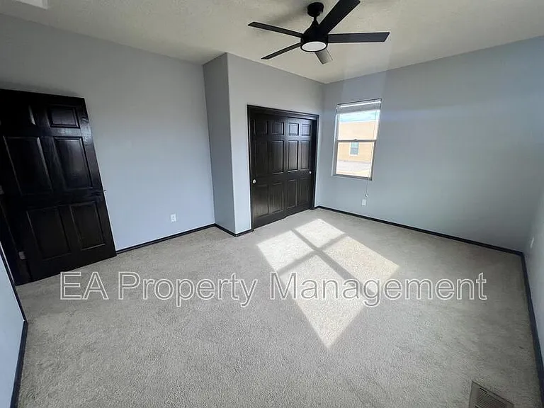 7215 Valle Jardin Ln NW — Photo 9