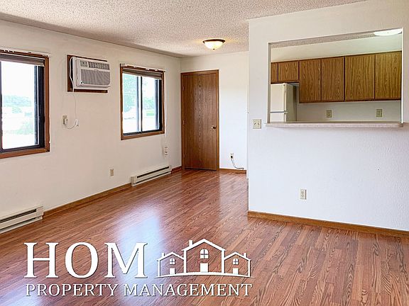 2nd image of 131 W Lind St #11374808