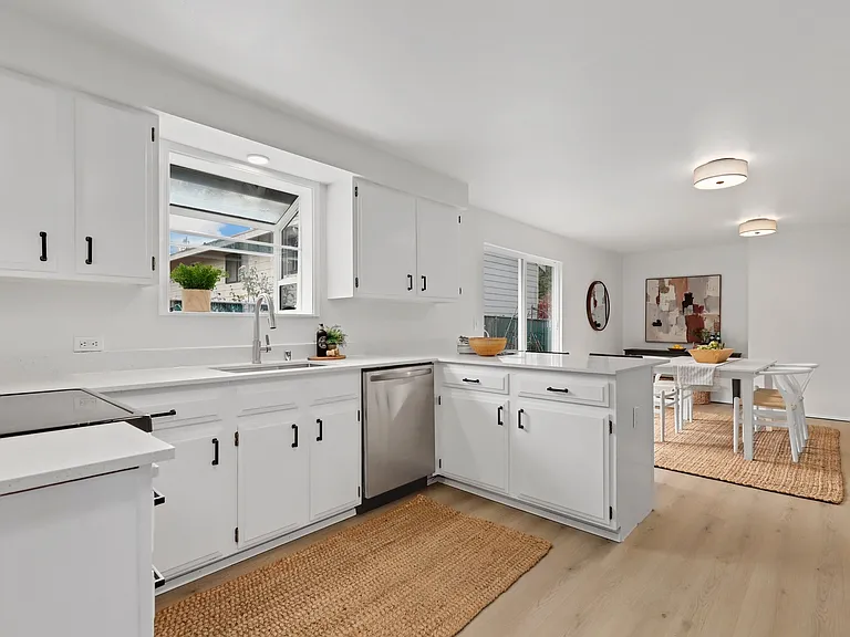 3601 NE 145th St — Photo 11