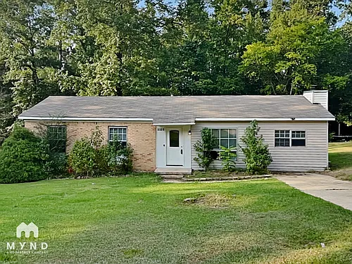 2225 Lisa Ann Dr SE Photo 1 2225 Lisa Ann Dr SE Photo 1