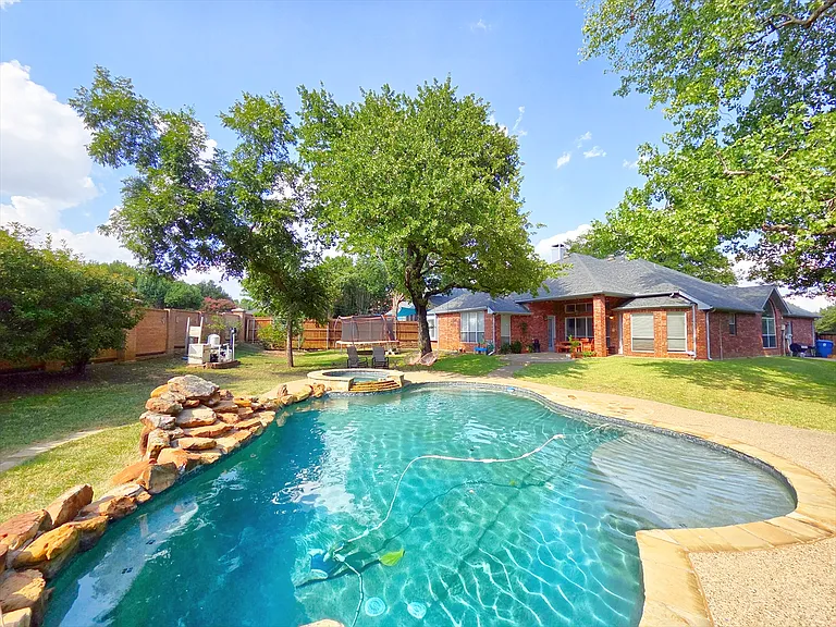 1601 Twilight Dr — Photo 22
