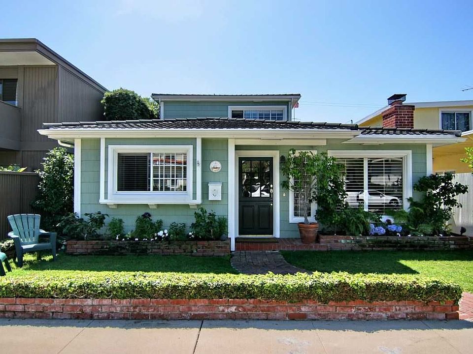 Front View of Seville