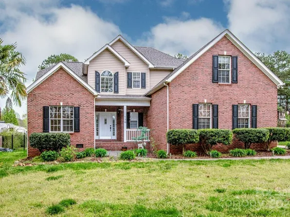 130 Harborcrest Ln, Mooresville, NC 28117