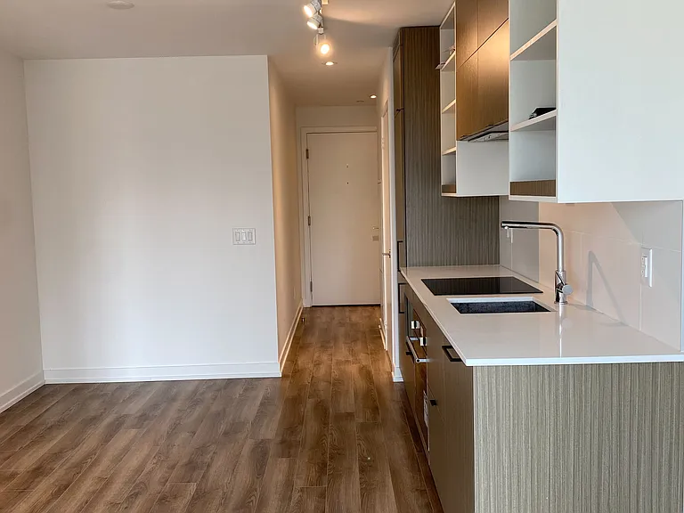 20 Edward St #2816 — Photo 4