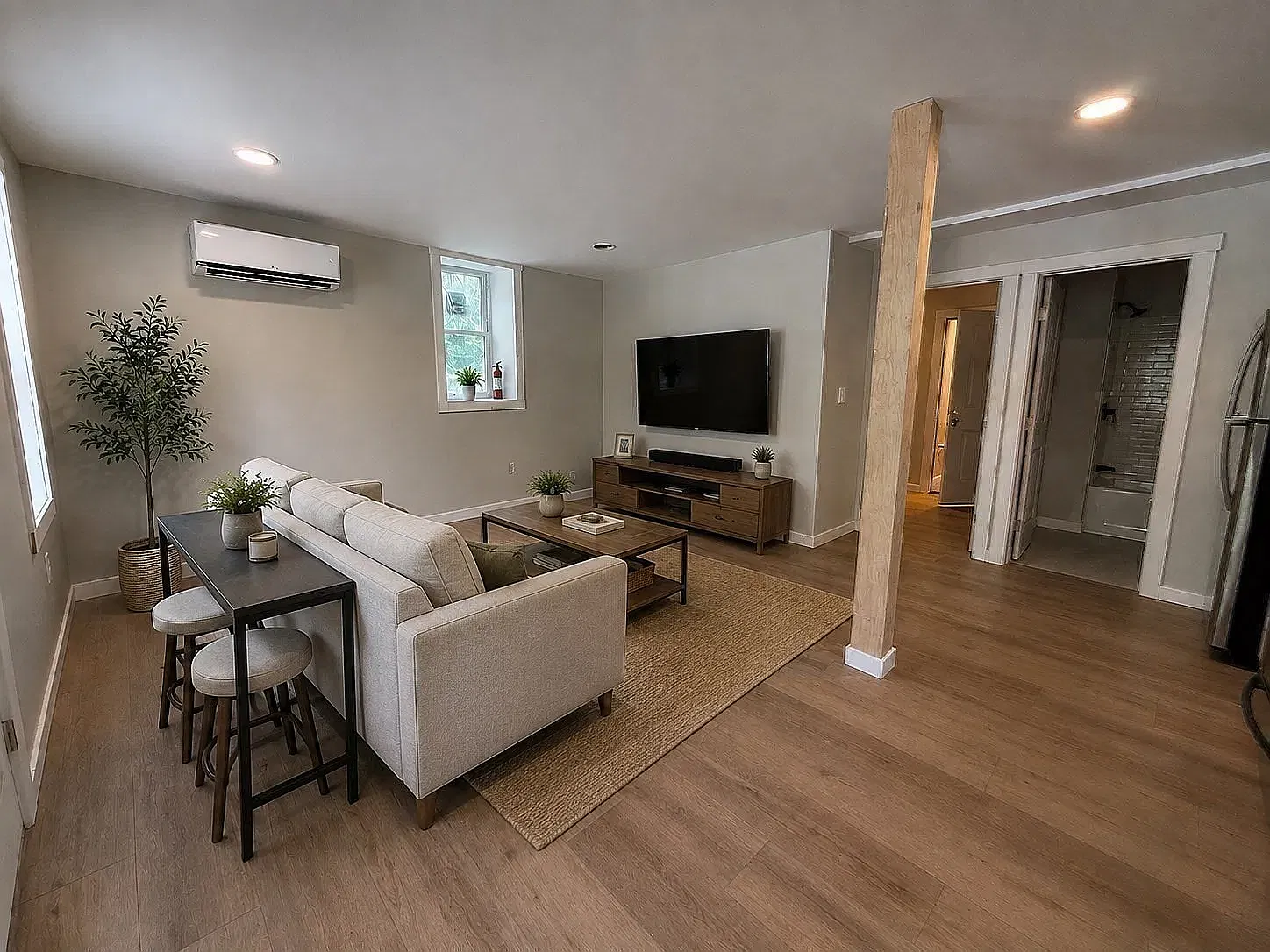 1 bed, 550 sqft, $2,000 — Photo 1