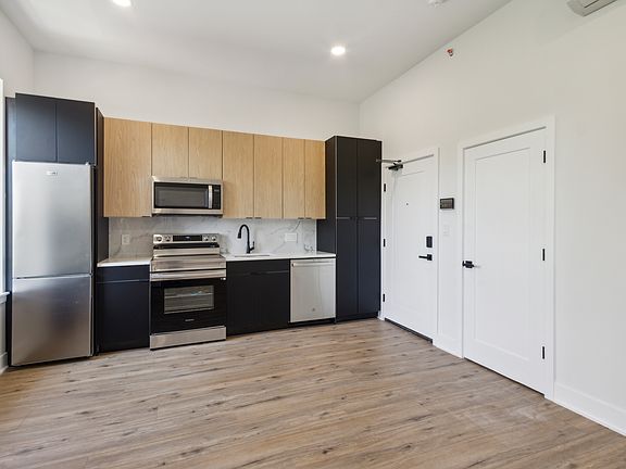 3rd image of 143 W Susquehanna Ave Floor 3