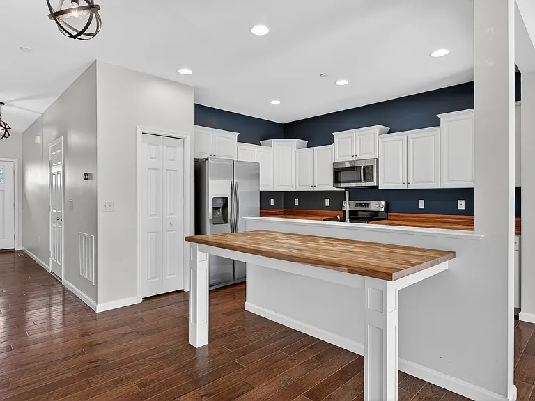 1772 Fairbank Ln — Photo 40