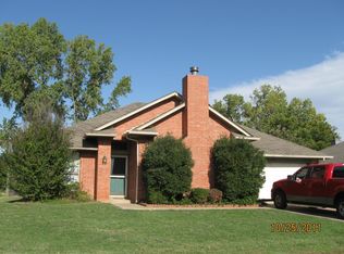 519 Rimrock Rd, Edmond, OK 73034