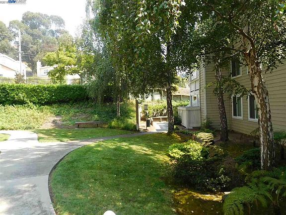 4th image of 2427 Creekside Ct
