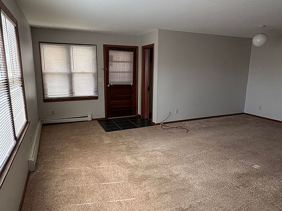 4th image of 408 2nd Ave NE APT 2