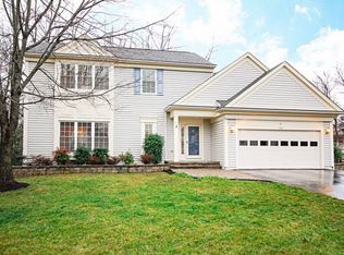 1324 Stourhead Ct, Herndon, VA 20170