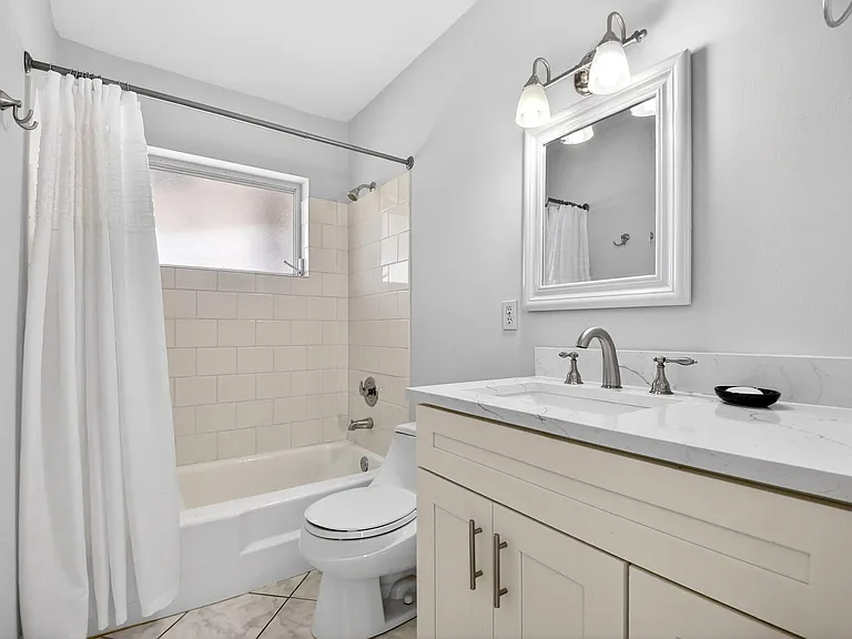 2783 Dudley Dr E #D — Photo 16