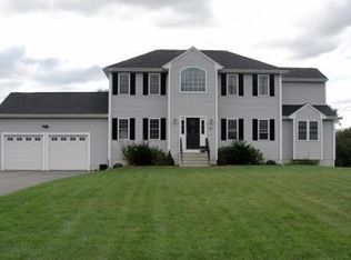 61 Buckingham Dr, Swansea, MA 02777