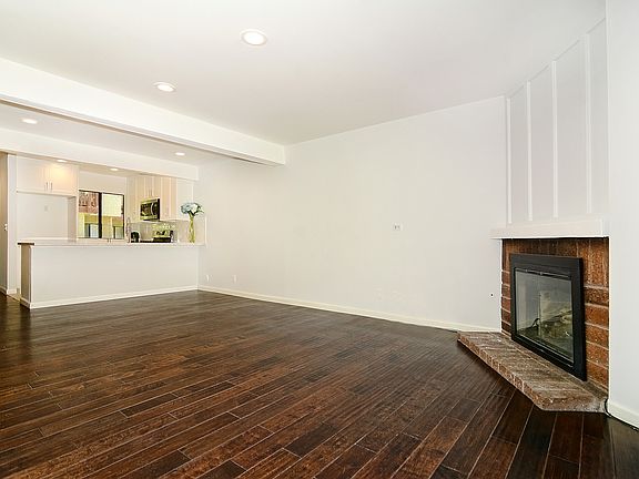 5th image of 21551 Burbank Blvd Unit 78