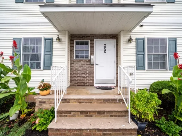 201 Clark Rd, Lebanon Boro, NJ 08833