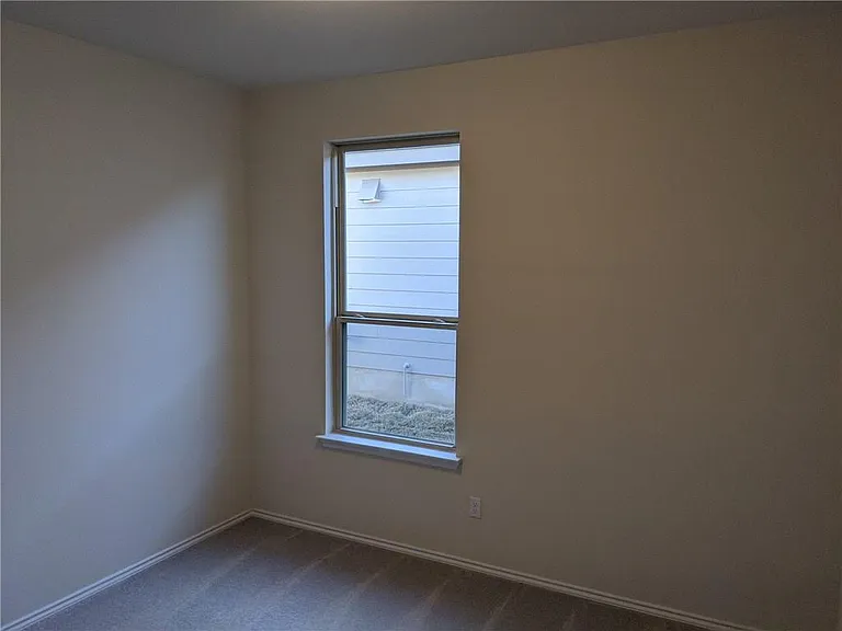 1013 Cliffbrake Way — Photo 11
