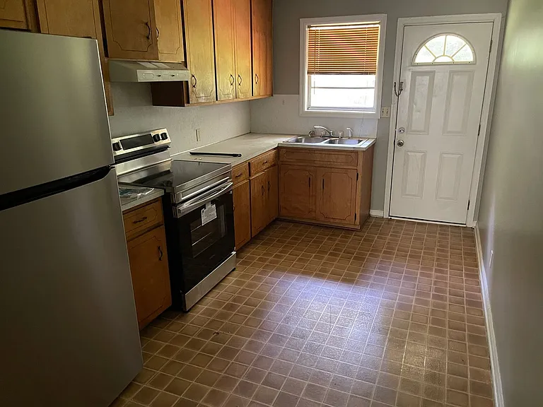 107 Martin Ave #B — Photo 4