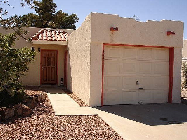 One car garage townhome