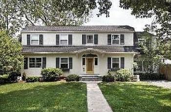 1st image of 611 Rosewood Ave