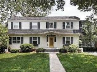 611 Rosewood Ave, Winnetka, IL 60093