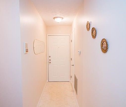 4th image of 180 Mallard Glen Dr APT 1