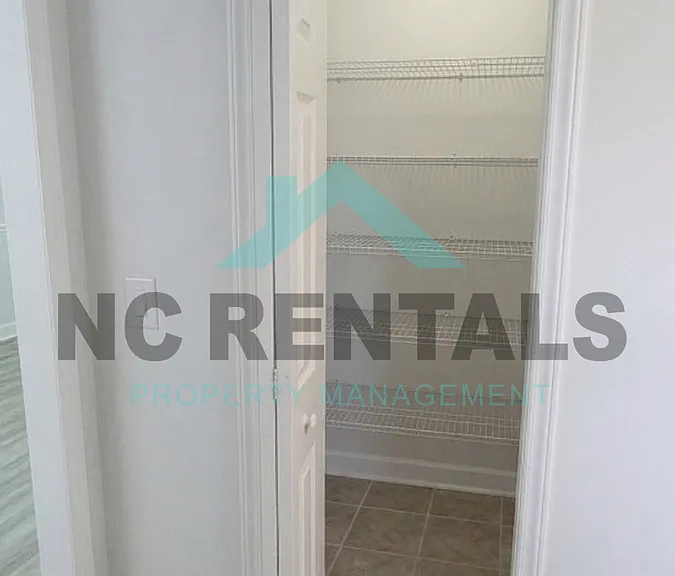 2300 Carlford Rd — Photo 11