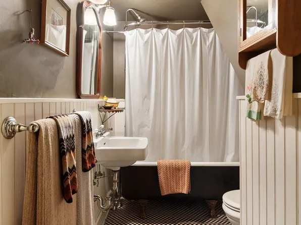 433 Pacific Street image 16 of 20