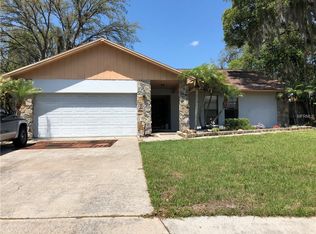 1104 Classic Dr, Valrico, FL 33594