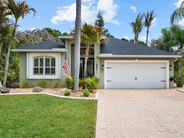 2551 NW Windemere Dr, Jensen Beach, FL 34957