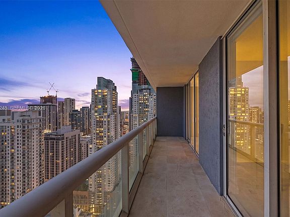 2nd image of 50 Biscayne Blvd APT 4405