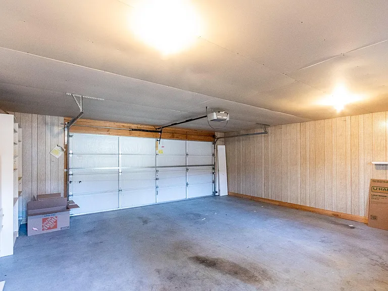 2104 Silver Sage Trl — Photo 32