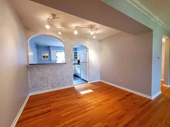 5th image of 229 W Johnson St APT 2B