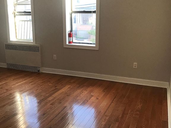 3rd image of 168 Harrison Ave #1TK