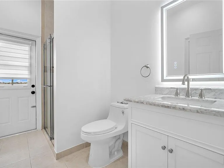 4707 SW 195th Ter — Photo 62