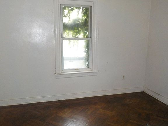 5th image of 57 Marine Ave
