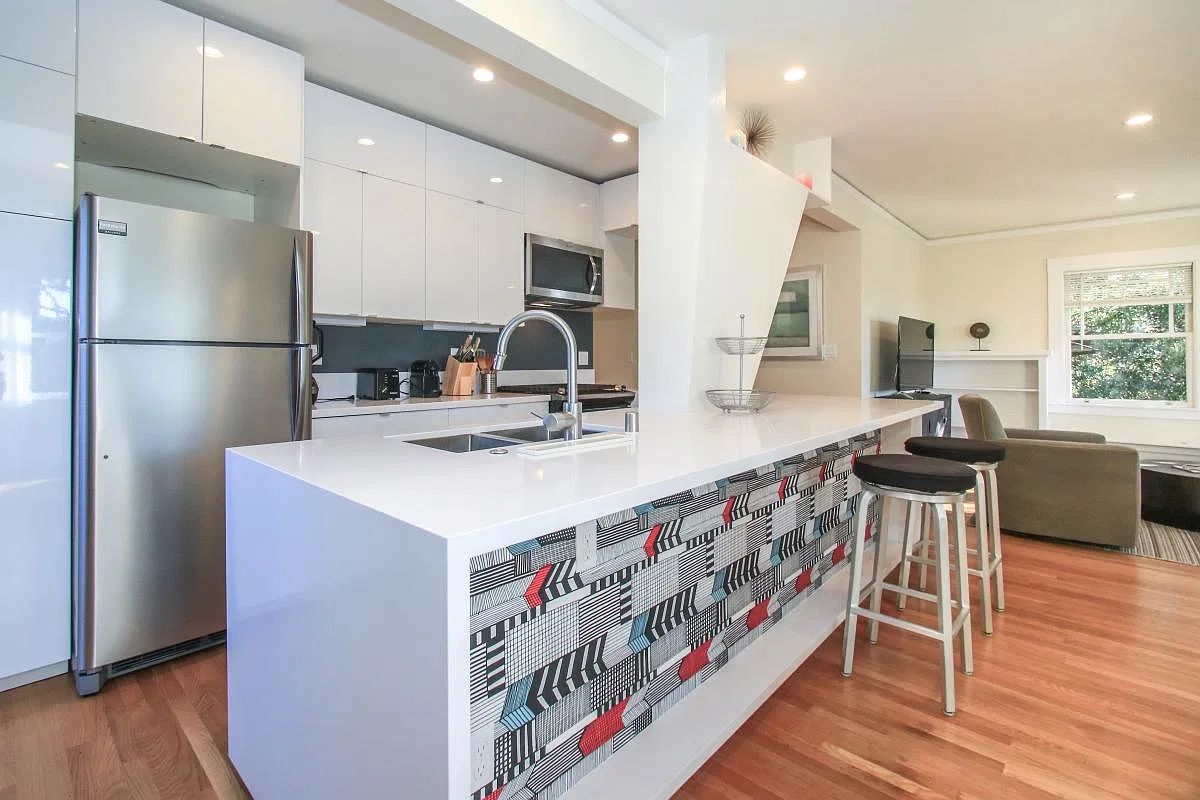2 bed, 1102 sqft, $5,500 — Photo 3