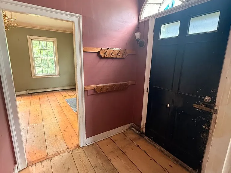 102 S Main St — Photo 12