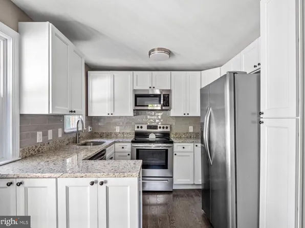 2617 E Maple St, Alexandria, VA 22306