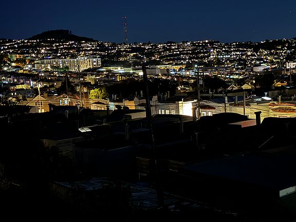 Twinkling calm magical San Francisco breathlessly showcasing homes on hills every night for free_meditative relaxing_