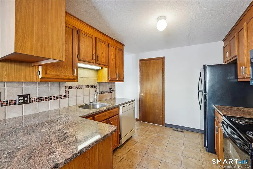 2 bed, 2.5 bath, 1188 sqft, $2,500 — Photo 4