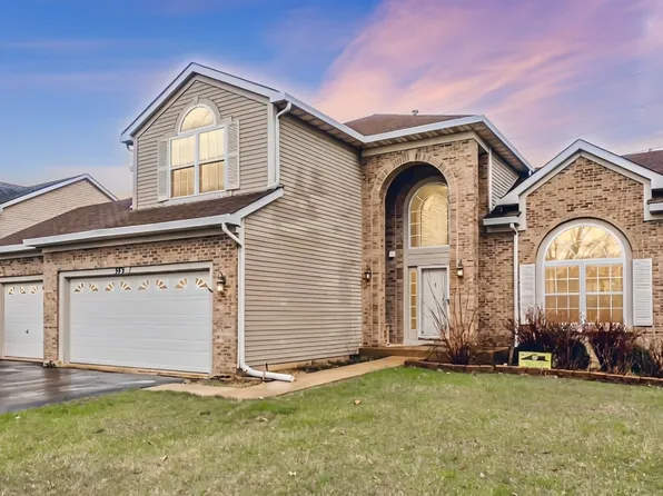 382 Foxborough Trl, Bolingbrook, IL 60440