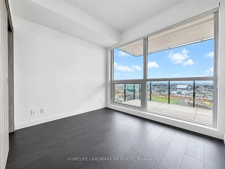 27 McMahon Dr #910 — Photo 10