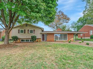 2533 Northminster Rd NW, Roanoke, VA 24012