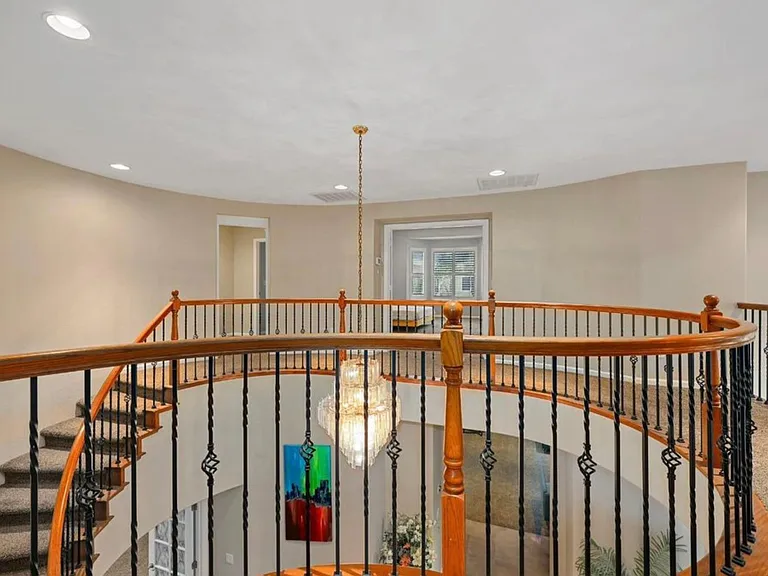 2090 Wisteria Pl — Photo 23