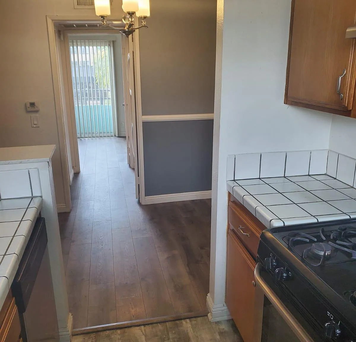 14615 Burbank Blvd — Photo 2