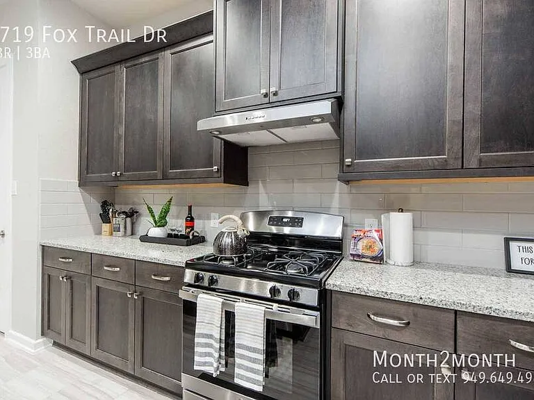 8719 Fox Trail Dr — Photo 7