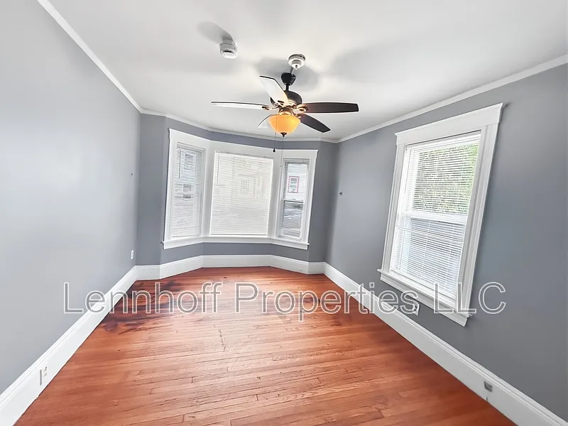 25 Portland St — Photo 2